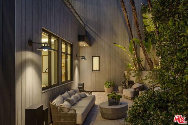 31504 Victoria Point Road, Malibu, CA 90265