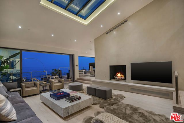 31504 Victoria Point Road, Malibu, CA 90265
