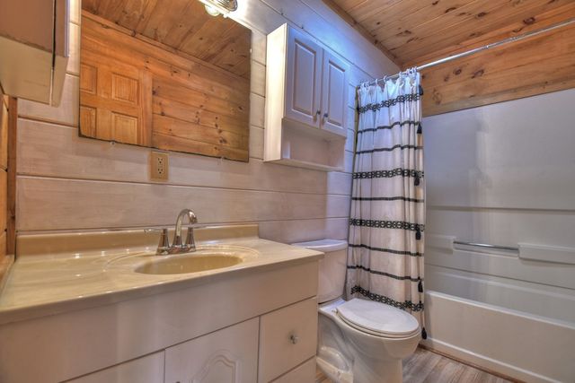 1595 Tennis Court Road, Blue Ridge, GA 30513