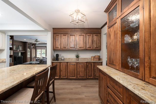 29090 Kendallwood Drive, Farmington, MI 48334