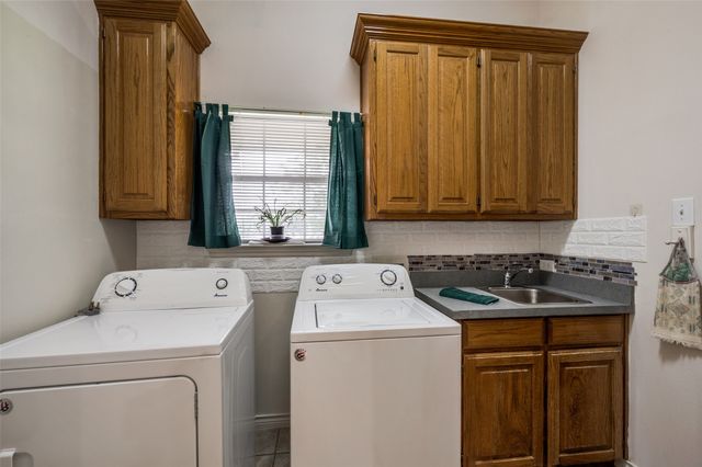 7457 Somerset Lane, Aubrey, TX 76227