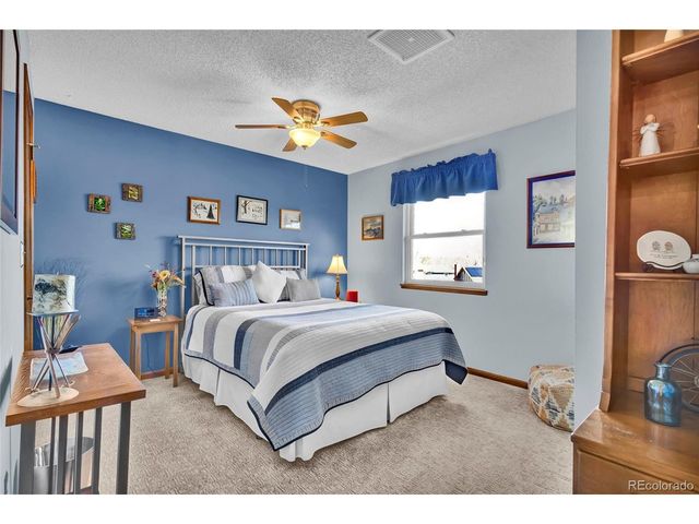 10909 E Maplewood Dr, Englewood, CO 80111