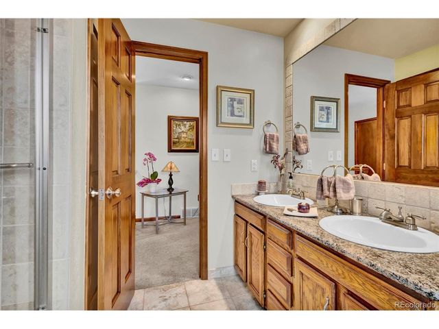 10909 E Maplewood Dr, Englewood, CO 80111