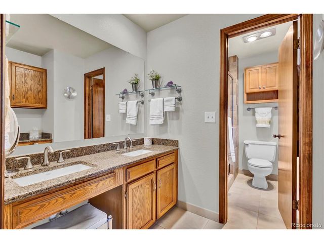 10909 E Maplewood Dr, Englewood, CO 80111