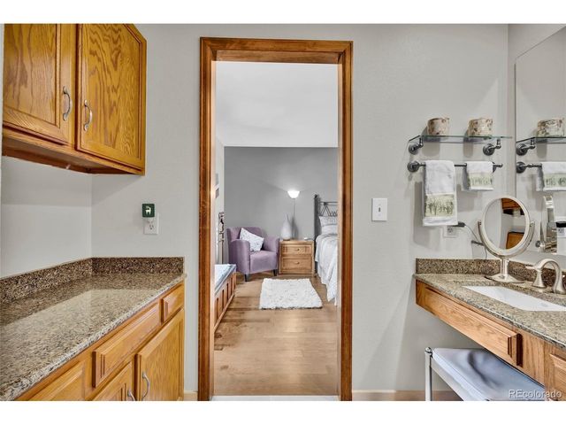 10909 E Maplewood Dr, Englewood, CO 80111