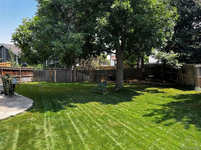 10909 E Maplewood Dr, Englewood, CO 80111