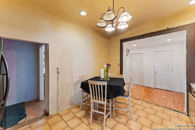 1410 KAYTON AVE, San Antonio, TX 78210