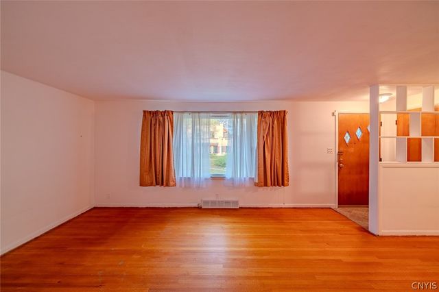 306 Carlton Drive, Syracuse, NY 13214