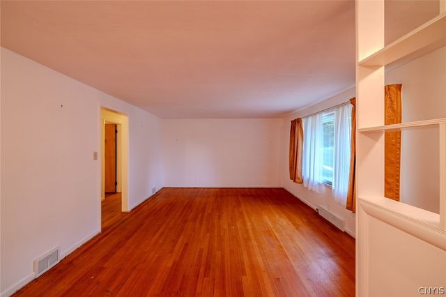 306 Carlton Drive, Syracuse, NY 13214