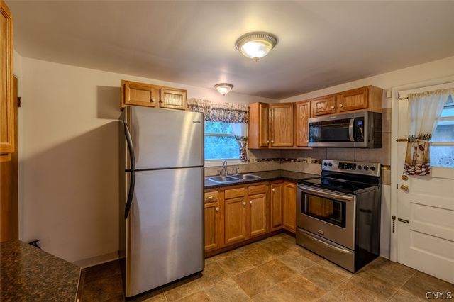306 Carlton Drive, Syracuse, NY 13214