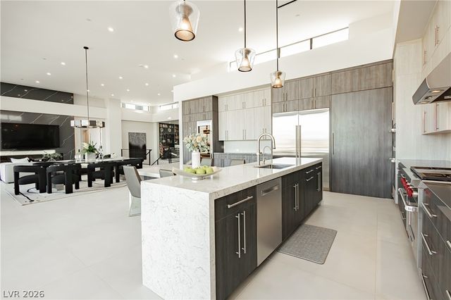 658 Dragon Peak Drive, Henderson, NV 89012