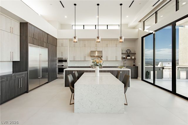 658 Dragon Peak Drive, Henderson, NV 89012