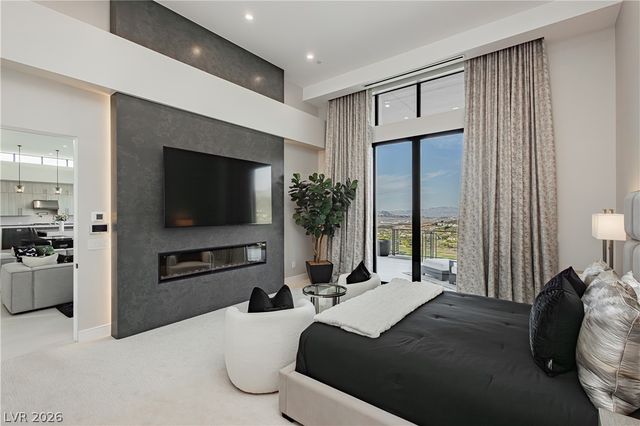 658 Dragon Peak Drive, Henderson, NV 89012