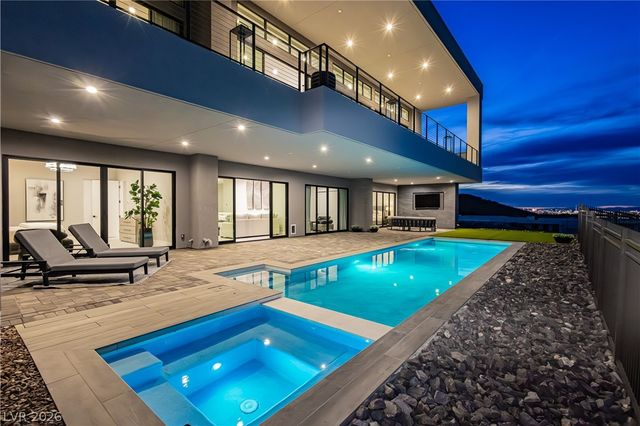 658 Dragon Peak Drive, Henderson, NV 89012