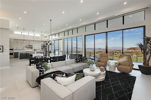 658 Dragon Peak Drive, Henderson, NV 89012