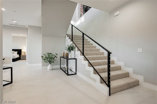 658 Dragon Peak Drive, Henderson, NV 89012