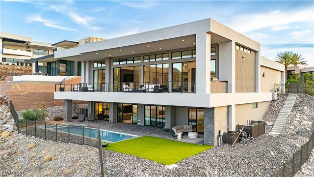 658 Dragon Peak Drive, Henderson, NV 89012