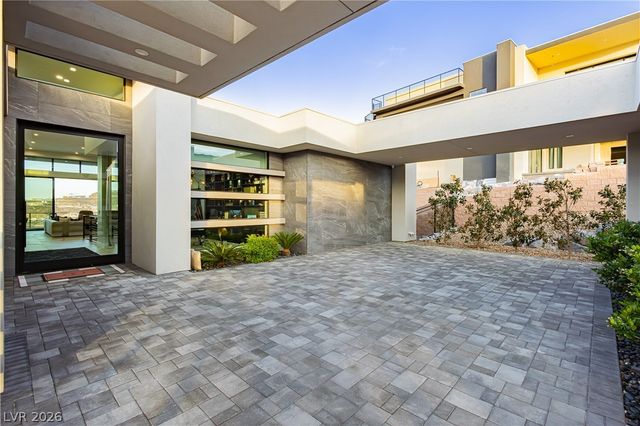 658 Dragon Peak Drive, Henderson, NV 89012