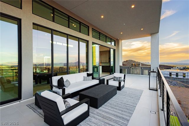 658 Dragon Peak Drive, Henderson, NV 89012