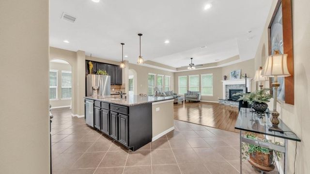 737 Cumberland Ridge Lane, League City, TX 77573