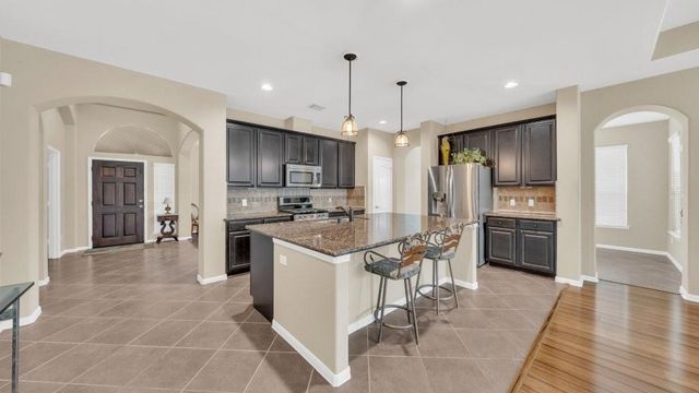 737 Cumberland Ridge Lane, League City, TX 77573