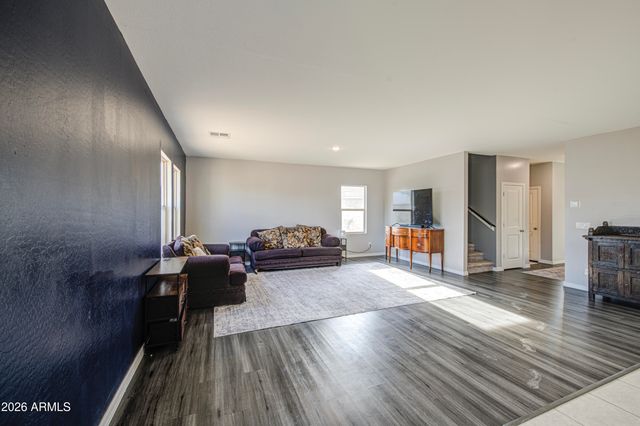 9611 W ALBENIZ Place, Tolleson, AZ 85353