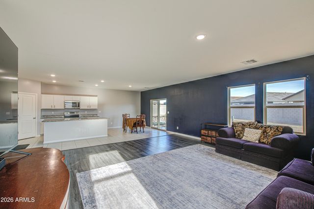 9611 W ALBENIZ Place, Tolleson, AZ 85353