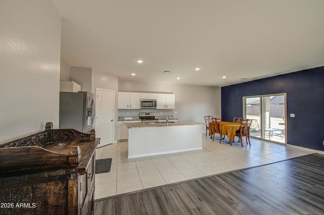 9611 W ALBENIZ Place, Tolleson, AZ 85353