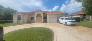 13281 SW 206th Ter, Miami, FL 33177