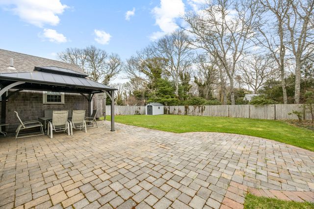 10 Eastover, South Dennis, MA 02660