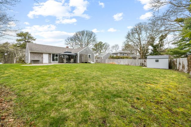 10 Eastover, South Dennis, MA 02660