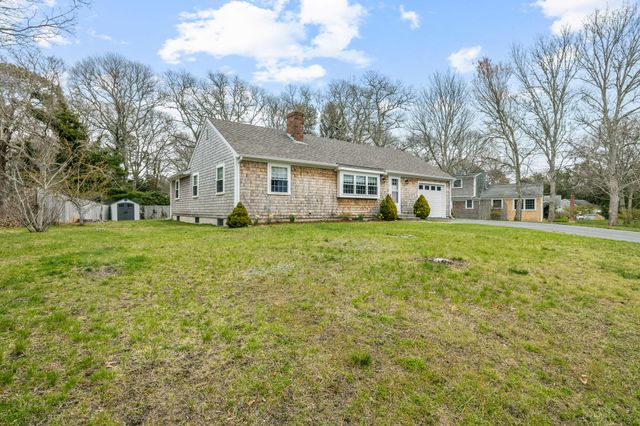 10 Eastover, South Dennis, MA 02660