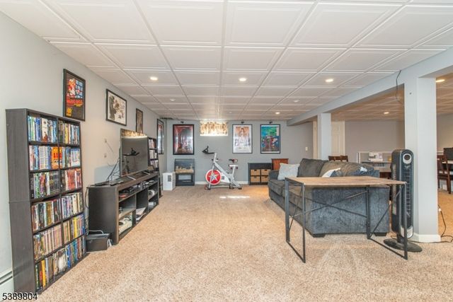 36 Sleepy Hollow Rd, Byram Twp., NJ 07821