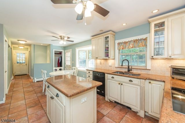 36 Sleepy Hollow Rd, Byram Twp., NJ 07821