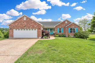 422 Lighthouse Court, Villa Ridge, MO 63089