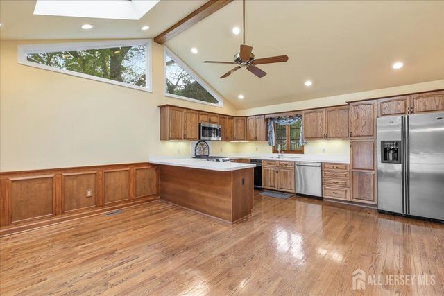 27 Fraley Drive, Franklin, NJ 08873