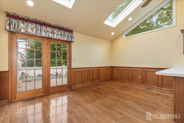 27 Fraley Drive, Franklin, NJ 08873