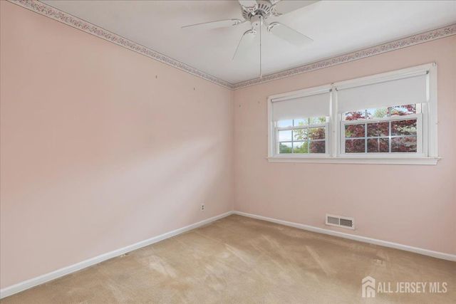 27 Fraley Drive, Franklin, NJ 08873