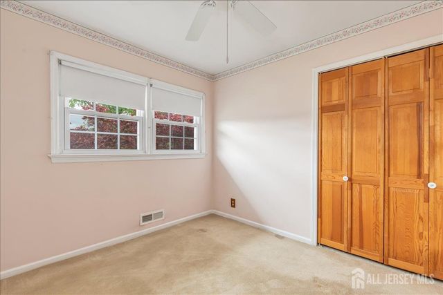 27 Fraley Drive, Franklin, NJ 08873