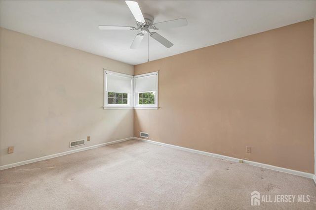 27 Fraley Drive, Franklin, NJ 08873