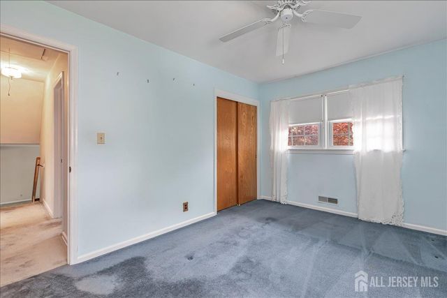 27 Fraley Drive, Franklin, NJ 08873