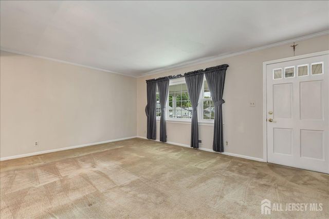 27 Fraley Drive, Franklin, NJ 08873
