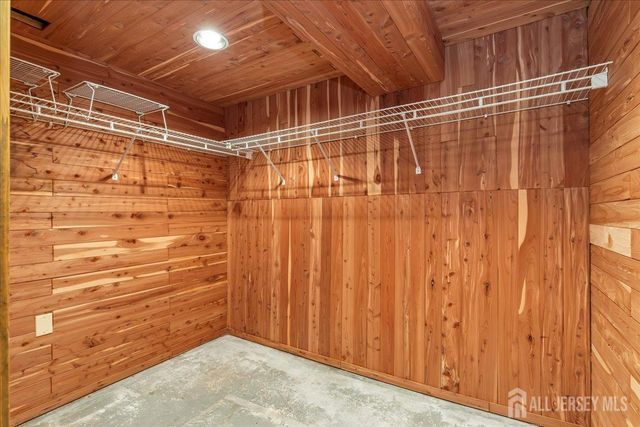 27 Fraley Drive, Franklin, NJ 08873