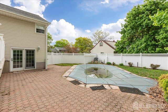 27 Fraley Drive, Franklin, NJ 08873