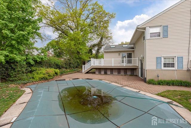 27 Fraley Drive, Franklin, NJ 08873