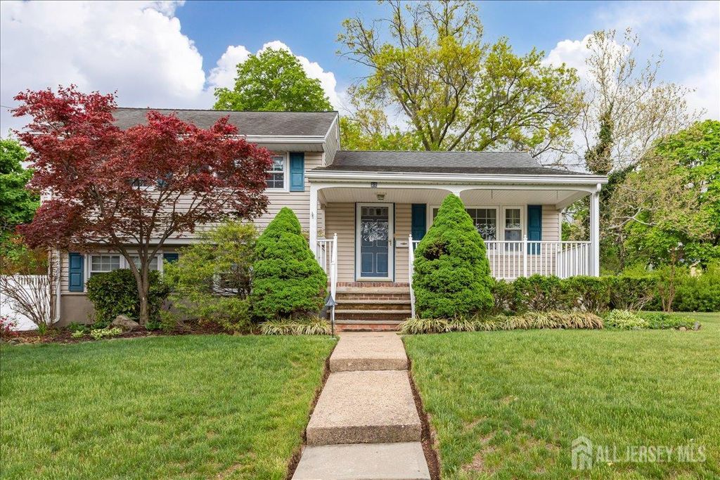 27 Fraley Drive, Franklin, NJ 08873