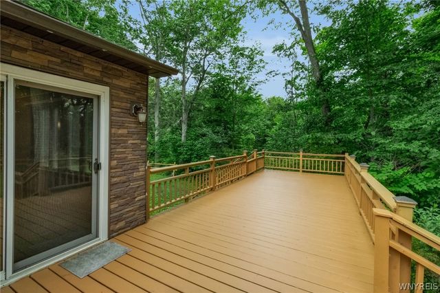 997 Sweet Road, Aurora, NY 14052