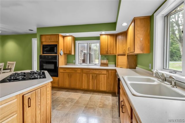 997 Sweet Road, Aurora, NY 14052
