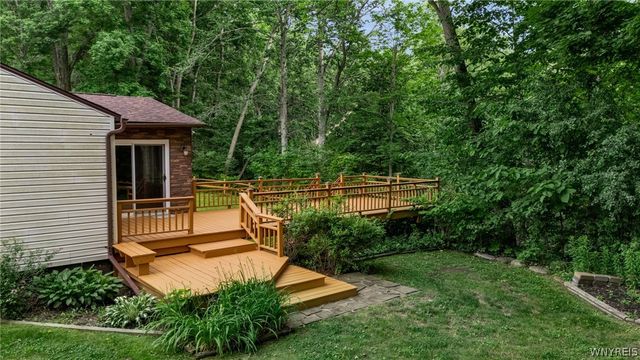 997 Sweet Road, Aurora, NY 14052