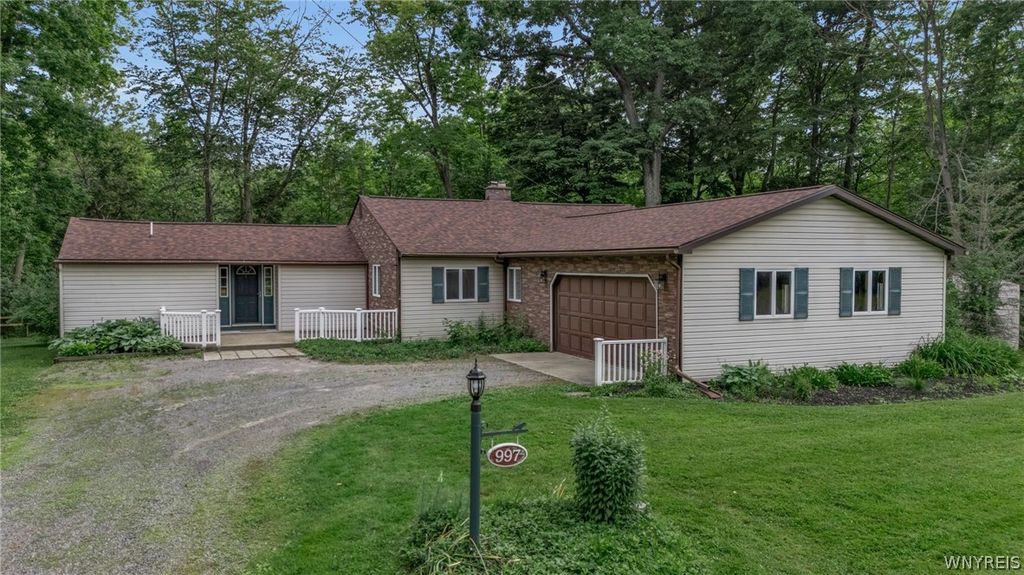 997 Sweet Road, Aurora, NY 14052